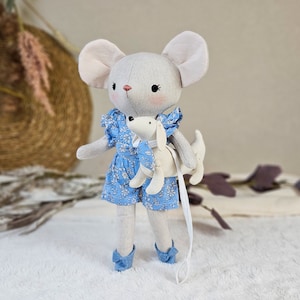 Modèle de couture numérique souris PDF, tutoriel facile et vidéo pour réaliser une peluche souris habillée avec son chien Cadeau DIY image 5