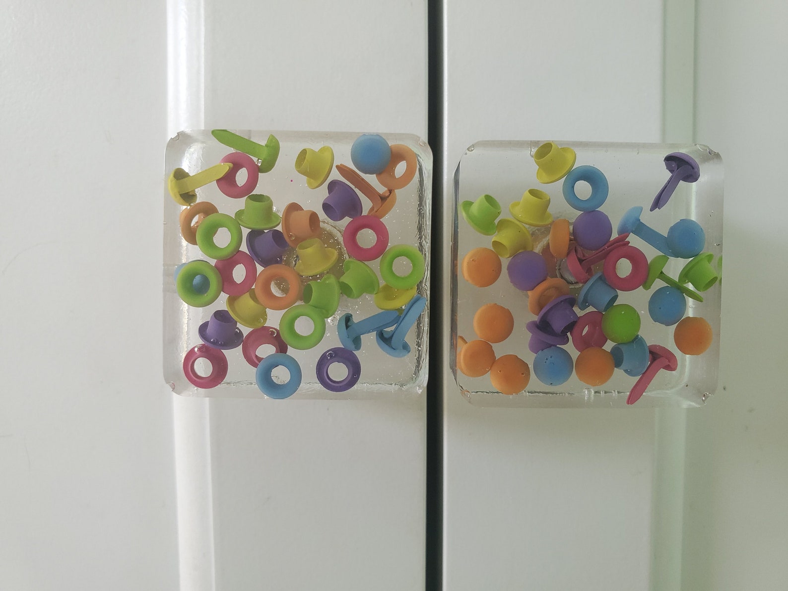 Bunte Brad & Grommet Möbelknöpfe | Etsy