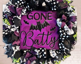 Halloween wreath/ Halloween front door/ Halloween decor/ Halloween/ bat decor/ bat wreath/ Halloween bats/ fall wreath/ fall front door