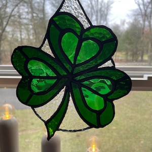 Shamrock in Stained Glass, Stained Glass Shamrock, Shamrock Suncatcher, St. Patrick&#39;s Day Four Leaf Clover in Stained Glass, Gifts,