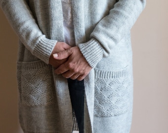 Cardigan in lana di alpaca, Cardigan lavorato a maglia grigio chiaro, Cappotto da donna, Giacca morbida e di qualità