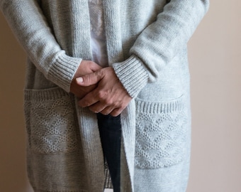 Cárdigan de lana de alpaca, Cárdigan de punto gris claro, Abrigo de mujer, Chaqueta suave y de calidad