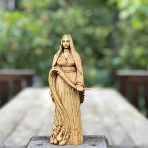 Tailtiu, the statue of Tailtiu, Irish Goddess, heathen god
