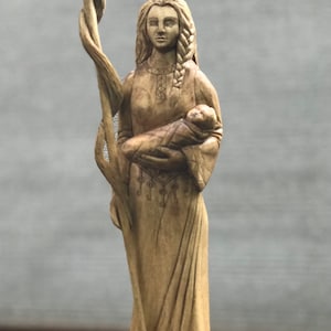 Frigg, la statua di Frigg, dea nordica, dio scandinavo, Asatru