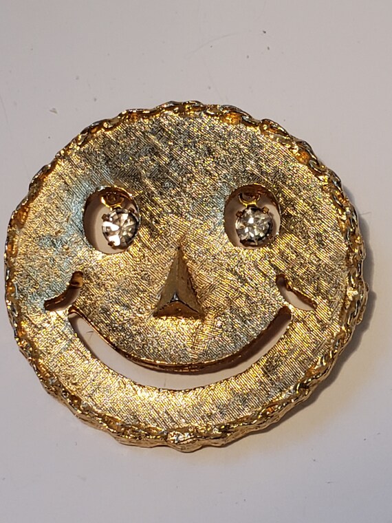 Vintage Happy Smiley Face Brooch Pendant. - image 2