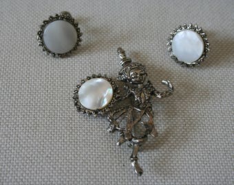 Set di spille e orecchini vintage in argento e madreperla