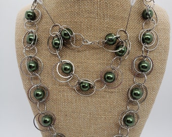 Mid-Century Modern Silver circles with Green Pearls set - Parure