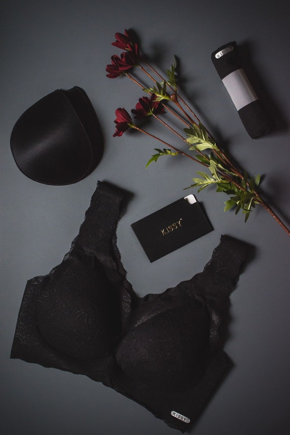 Midnight Black Lace Wireless and Seamless Bra | Comfortable and sexy design | Perfect for daily life, sports and working from home