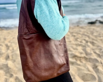 Handcrafted Hawaiian Leather Tote Bag: Reversible Eco-Friendly Clutch