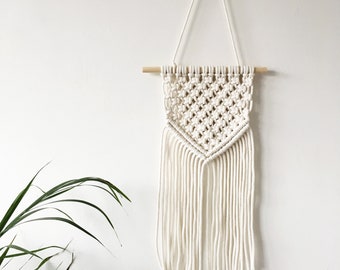 Macrame pattern for beginners / macrame wallhanging pattern / do it yourself macrame / DIY macrame pattern / macrame patterns for beginners