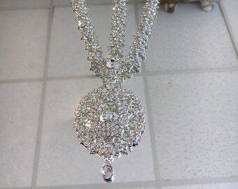 Full silver circle pendent headpiece