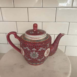 Famille Rose Mun Shou Longevity Teapot