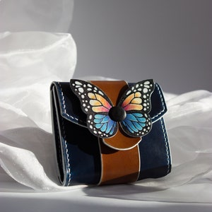 Cartera de piel artesanal, Cartera Leathr con mariposa, Cartera de piel exclusiva, Cartera de piel para mujer, Regalo original de piel, cosida a mano