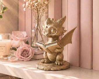 Figura de bebé dragón dorado leyendo • Decoración gótica para estantería, adorno de fantasía para lectores