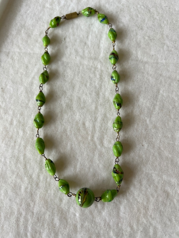 Glass bead choker