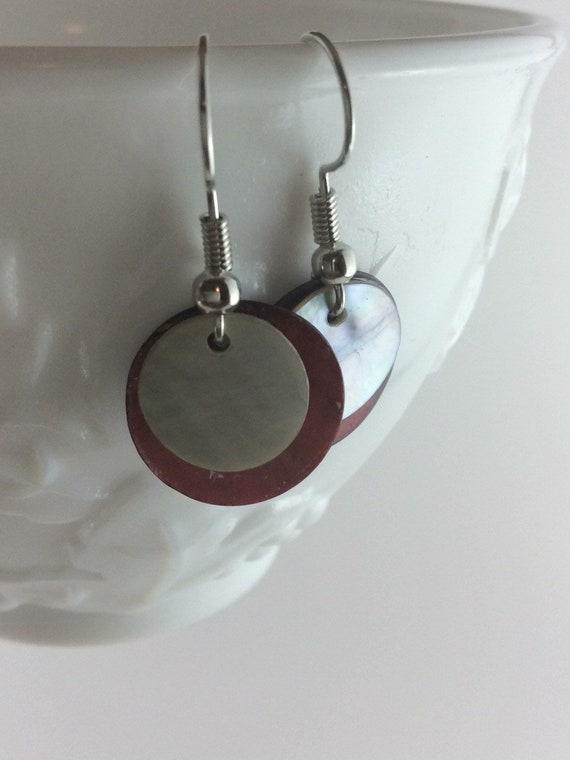 Beach Mother of pearl earrings, mother of pearl discs, silver color ear wires