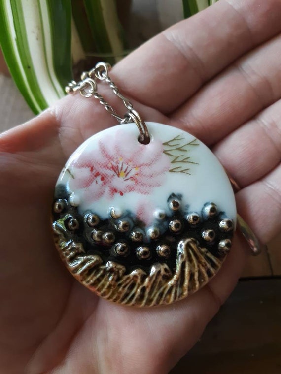 Nature lover's pendant silver chain necklace, toggle clasp, flower pendant in brown, black and pink, ,gemstone beaded chain