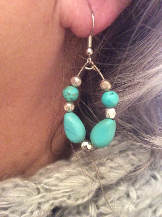 Teardrop shape hoop earrings in turquoise color and silver, southwestern style, wire drops