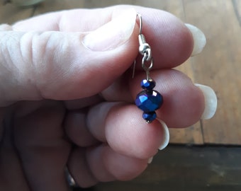 Parure de boucles d'oreilles et collier en or jaune avec perles | KLENOTA