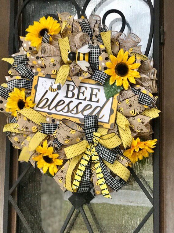 Welcome Wreath Bee Wreath Buffalo Plaid Wreath Everyday Wreath Bumble Bee Wreath Bee hive Summer Wreath