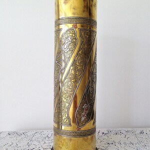 Jarrón de latón antiguo: casquillo de proyectil de la Primera Guerra Mundial, grabado de Jerusalén