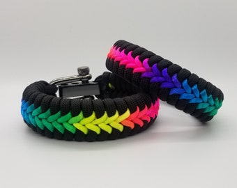 Rainbow Paracord Bracelet: Center Stitch Tie-Dyed Cord