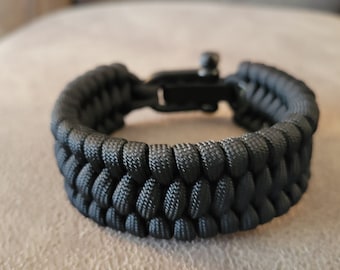 Black Trilobite Weave Paracord Bracelet: Handmade Survival Jewelry