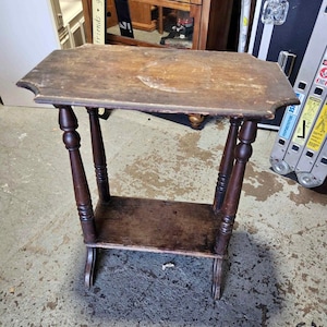 Customizable Victorian Spindle Leg Parlor Table