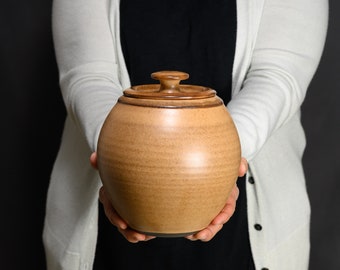 Carmel Brown Jar with Lid, Handmade Ceramic Canister, Decorative Container, Hand Thrown Storage Jar, Wheel Thrown Jar