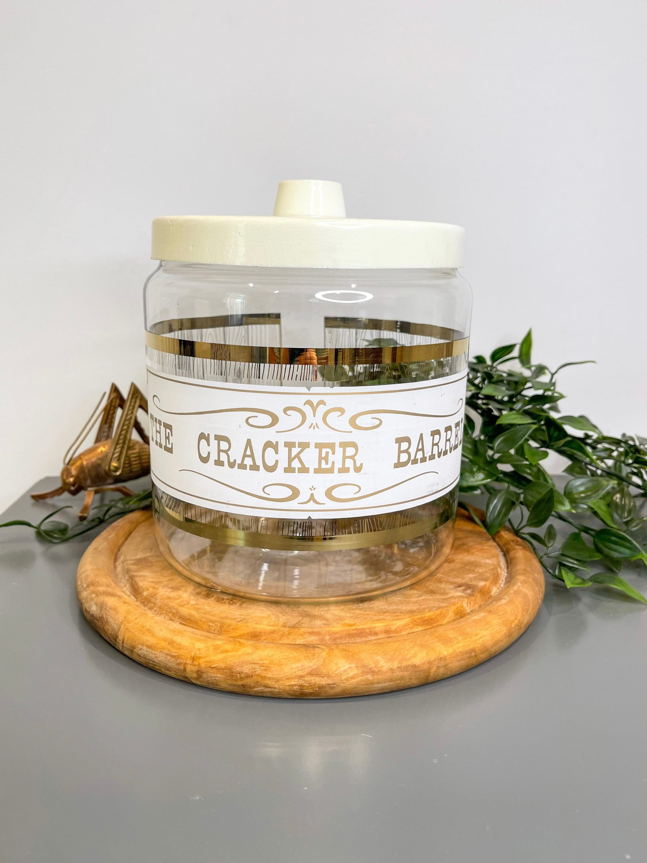 Vintage 1960's Pyrex “the Cracker Barrel” Glass Cookie or Cracker