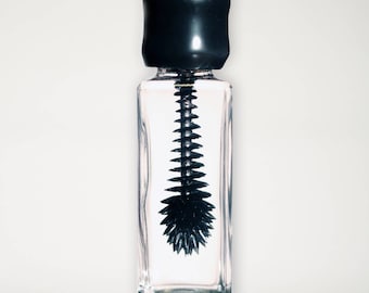The Nano 2.0, Ferrofluid Display with Magnetized Screw