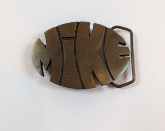vintage ' MIKE ' Boucle de ceinture 1980 Lettres à bulles surdimensionnées Rétro Truckers