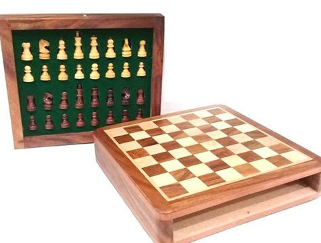 Hey! Play! Chess Set with Folding Wooden Board-Beginner’s Portable Game