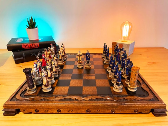 Chess Set Medieval Big Top Retro Wood Retro Table Magnetic Chess