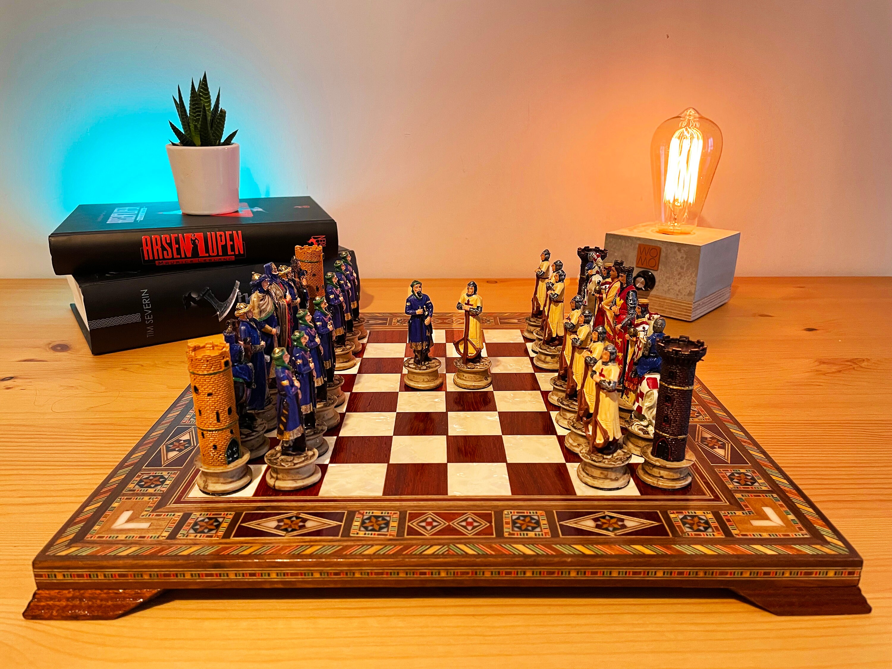 Buy Vintage Chess Set With Resin Board and Metal Pieces / Ajedrez