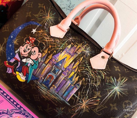 Custom Painting a LOUIS VUITTON Bag?! 