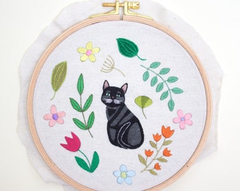 Flower Hoop with Cat | Hoop Art | Hanging Wall Decor | Nursery Decoration | Wall Hanging | Embroidery Art Ready to send