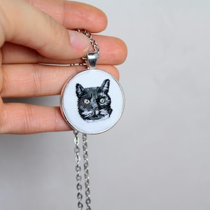 Custom Cat Portrait Pendant | Personalized Pet Necklace | Embroidered Keepsake Gift for Cat Moms