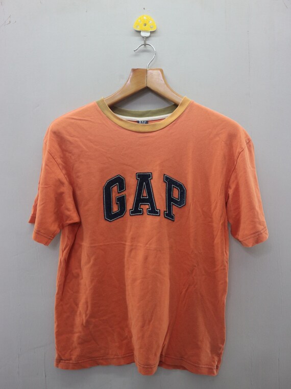vintage gap logo t shirt