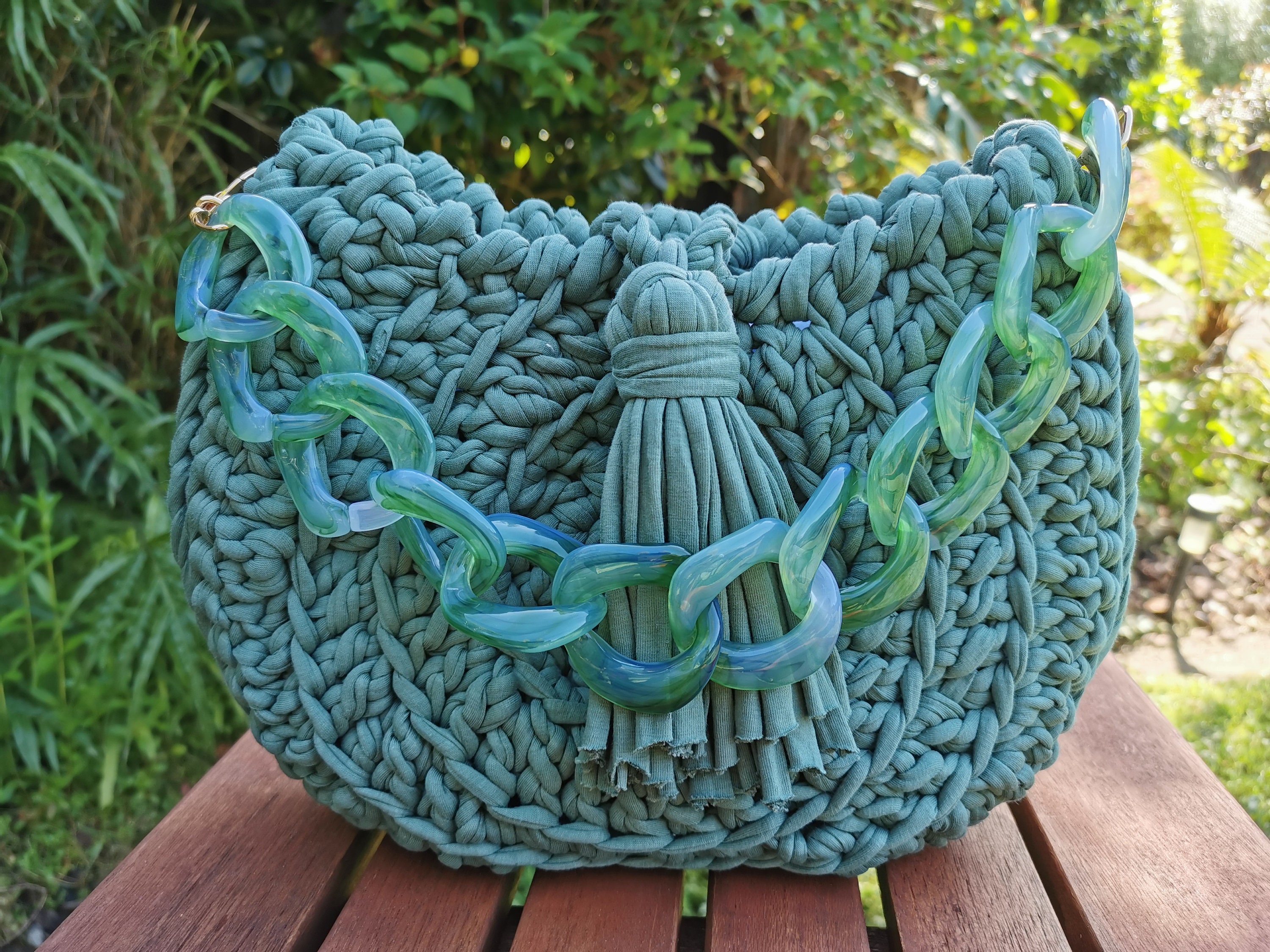 Crochet Clutch Using TShirt Yarn and Giant Tassel : r/crochet