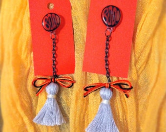 ghost tassel dangling Halloween brooch lapel pin