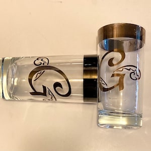 Queen&#39;s Luster Dorothy Thorpe style silver banded &quot;G&quot; glasses