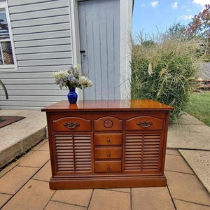 Vintage Mid-century Zenith Stereo/record Player Cabinet Circa 1950
