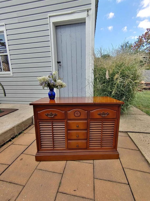Vintage Mid-century Zenith Stereo/record Player Cabinet Circa 1950