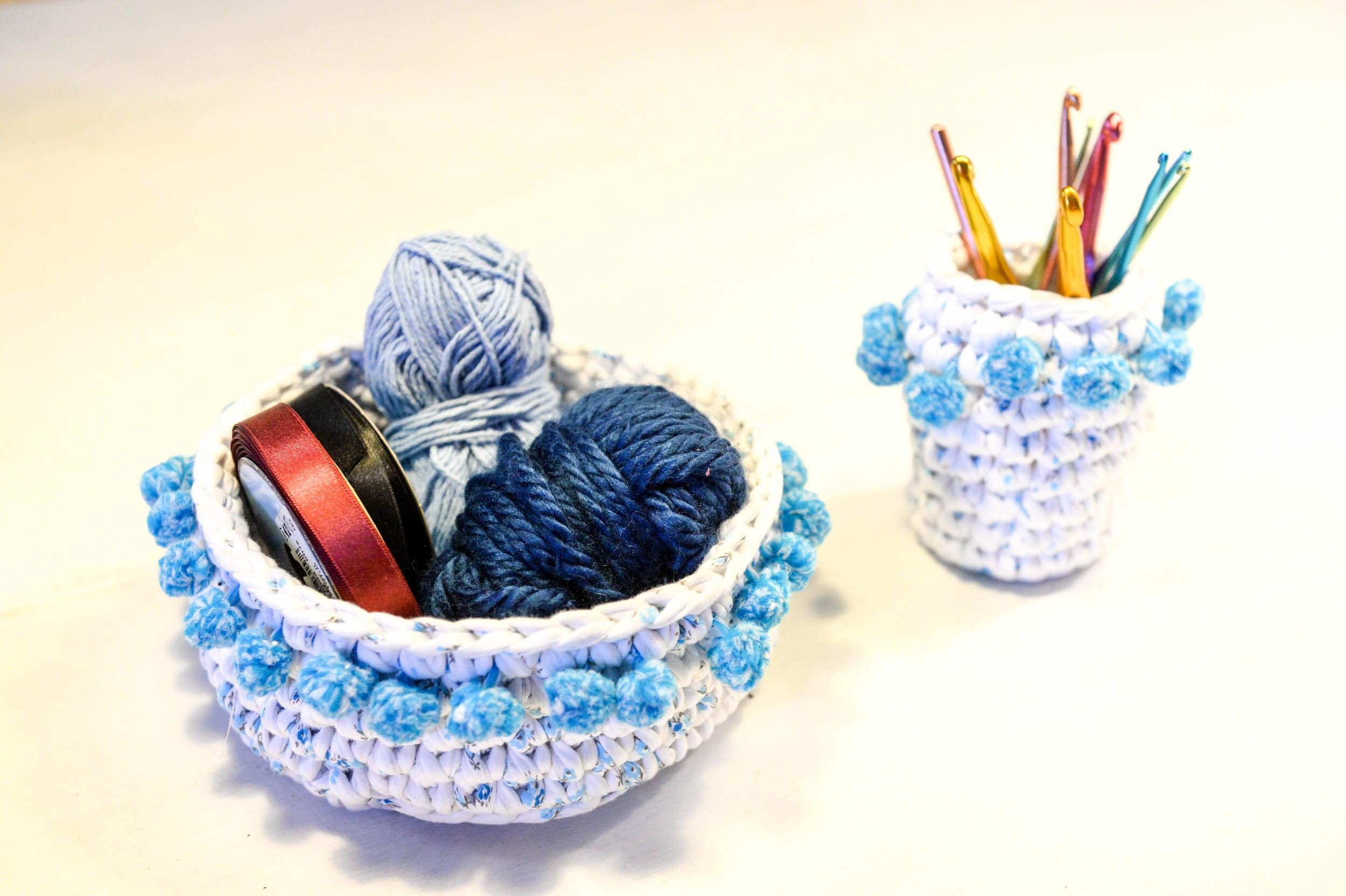 Lot de 2 Corbeilles Déco Bohème, Vide-Poches, Multli Rangement en Trapilho Tissu Recyclé,