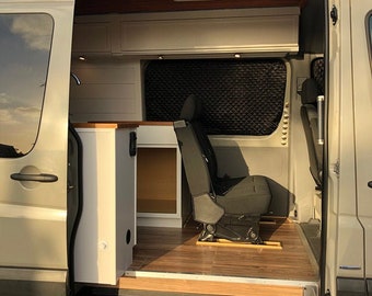 2007 bis 2022 Mercedes Sprinter Economy Crew wärmegedämmte Fensterabdeckung (Fenster hinter Fahrersitz)