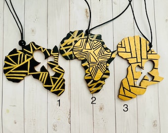 Collier africain noir et or - Pendentif en bois afrocentrique, bijoux africains faits main, collier tendance, plusieurs options de conception