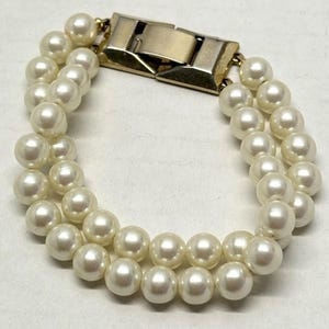 Vintage faux pearl beaded bracelet