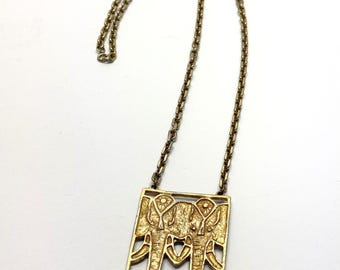 Vintage elephant charm pendant necklace