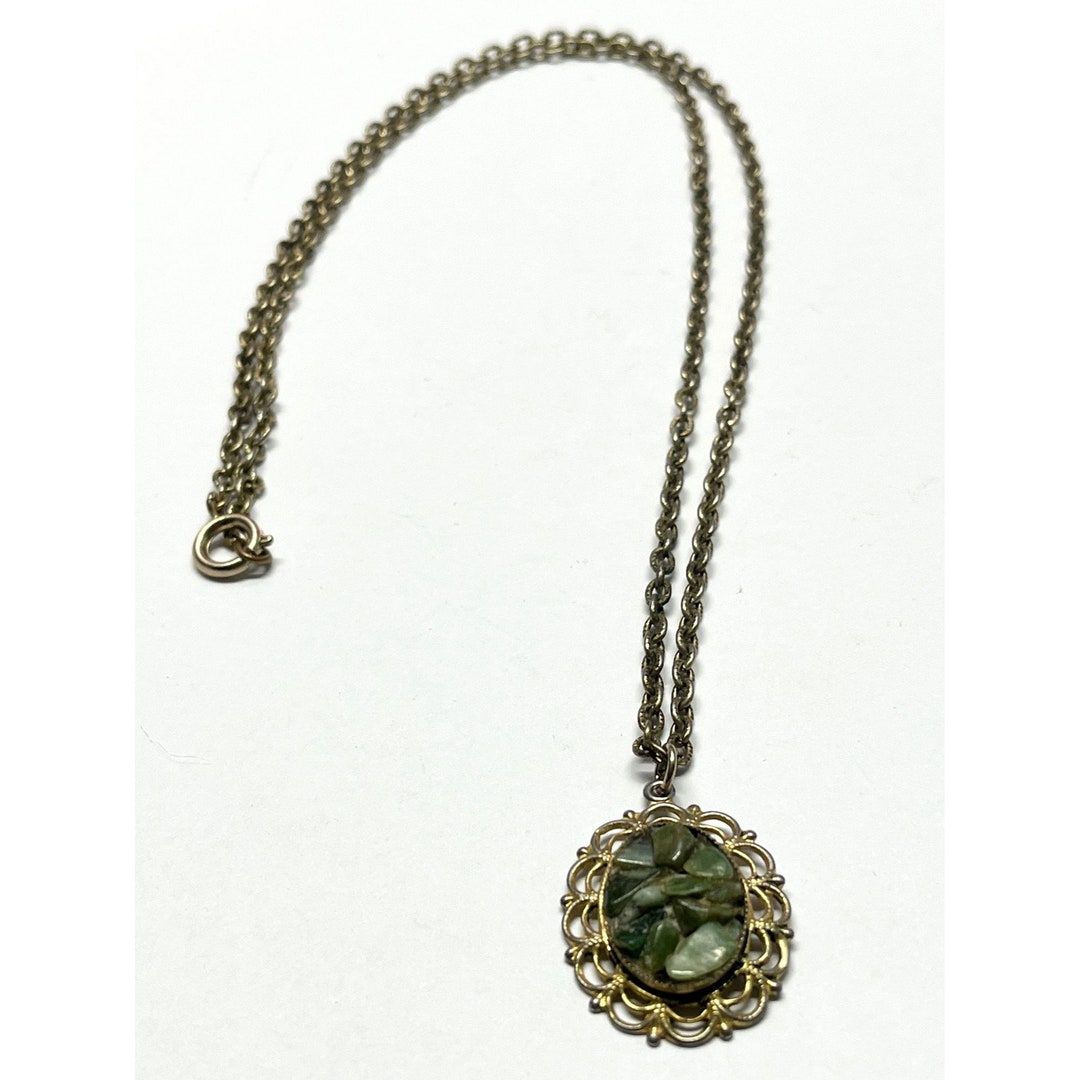 Vintage Green Stone Pendant Charm Necklace Etsy